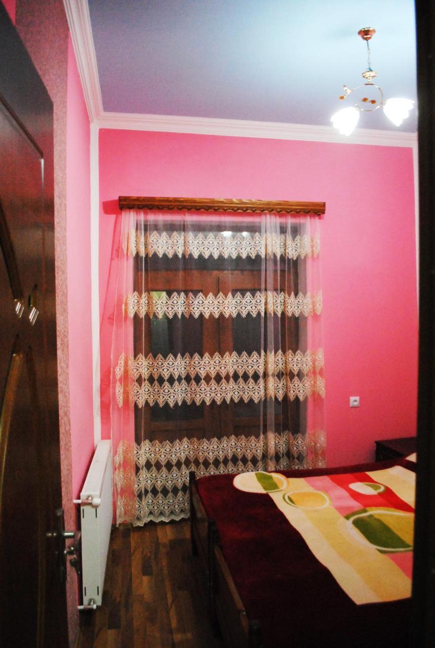 Apartament Giorgi Bordzjomi Buitenkant foto