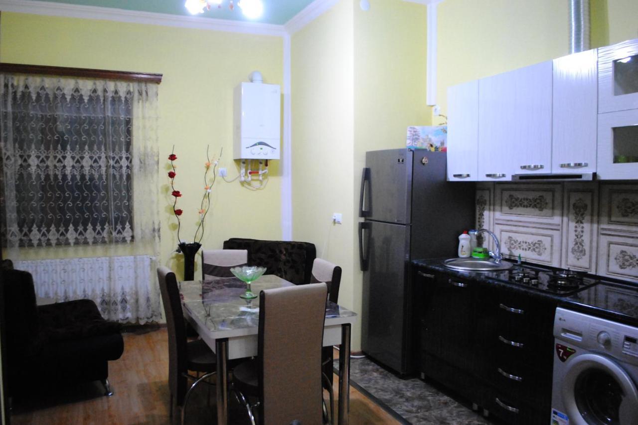 Apartament Giorgi Bordzjomi Buitenkant foto